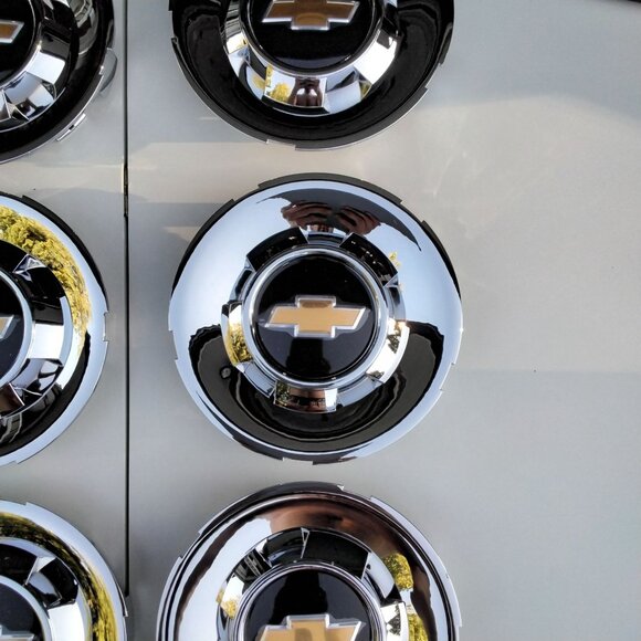 Set of 6 OEM 09 - 14 Chevrolet Tahoe Silverado Suburban Center Cap P/N 19433403 - Picture 11 of 16